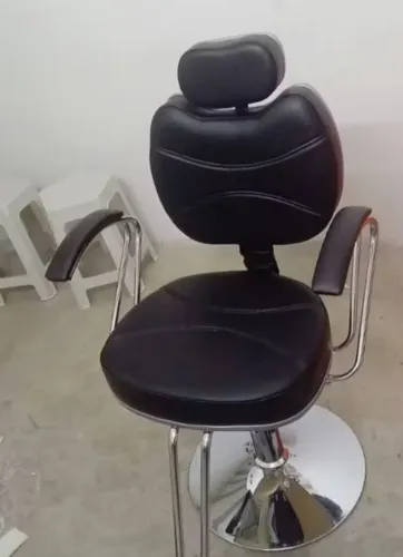 Cadeira de barbeiro nova nunca usada!!!!