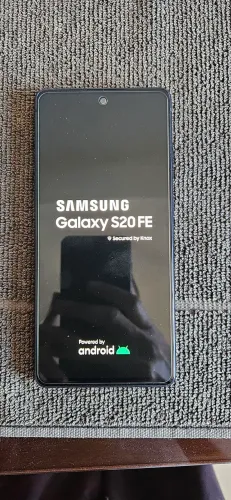 Celular samsung s20 FE