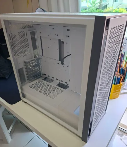 Gabinete Gamer Corsair 5000D Airflow, Mid-Tower