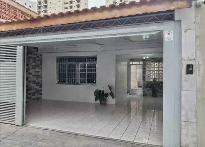 CASA EM CANUDOS