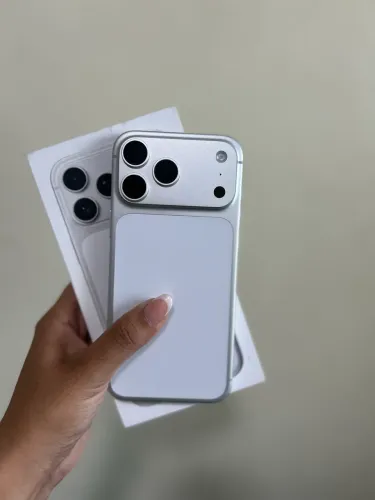 iPhone 17 PROMAX SILVER 256GB