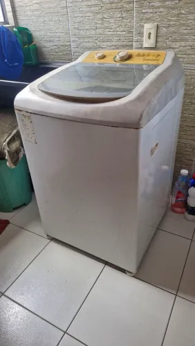 Máquina de lavar roupa R$ 80,00