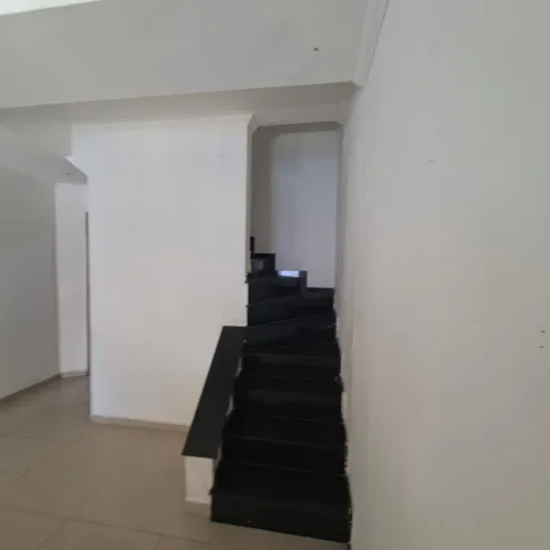 Sobrado à venda em condomínio fechado
