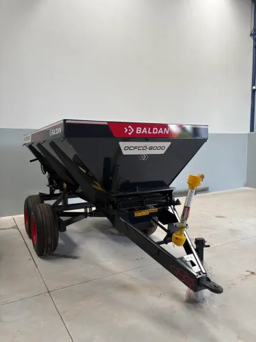 Distribuidor de Calcario modelo DCFCO 8000 Baldan