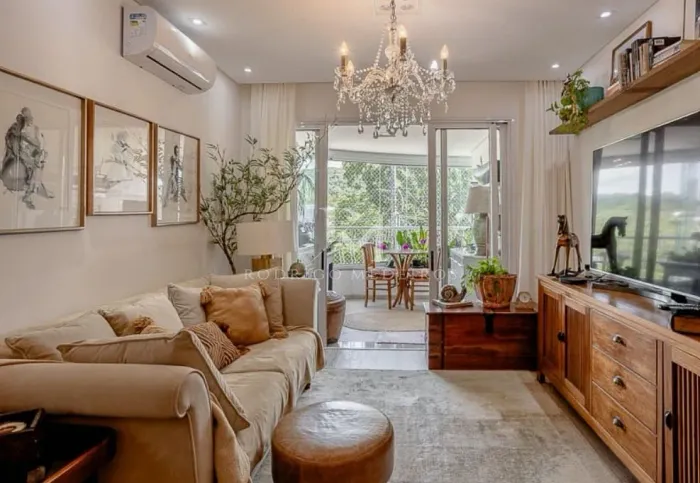 LINDO APARTAMENTO À VENDA EM JURERÊ INTERNACIONAL
