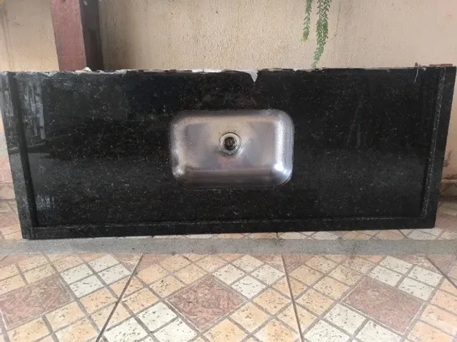 Pia de granito 1,50 MTS usada