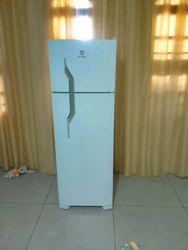Geladeira Eletrolux DF35 220V