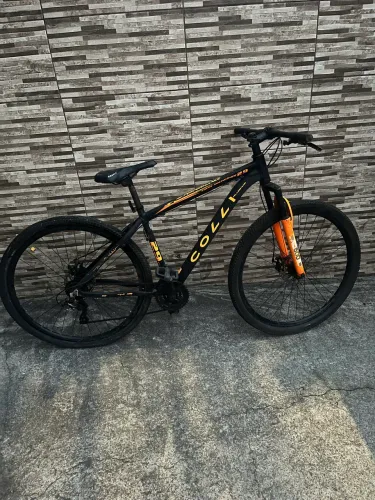 Vendo Bicicleta aro 29usada 3 meses.