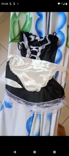 Fantasia cosplay empregada sexy