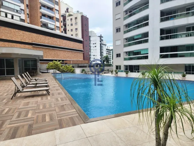 Apartamento com 4 dormitórios no Itacorubi