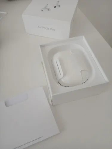 AirPods Pro 3 - Apple 