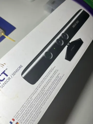 Kinect Xbox 360 na caixa