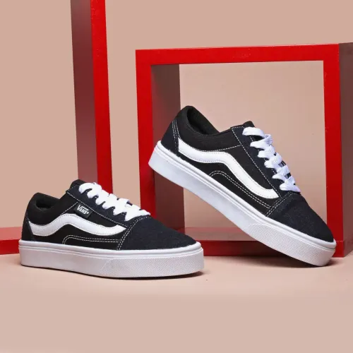 Tenis infantil Vans escolar clássico preto e branco 