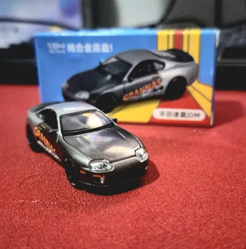 Miniatura Toyota Supra A80 (JDM Prateado) 1:64