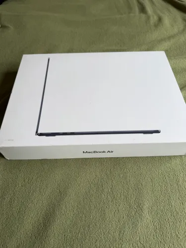 Macbook AIR M4 16/256 15?
