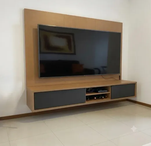 Vendo painel Tv completo