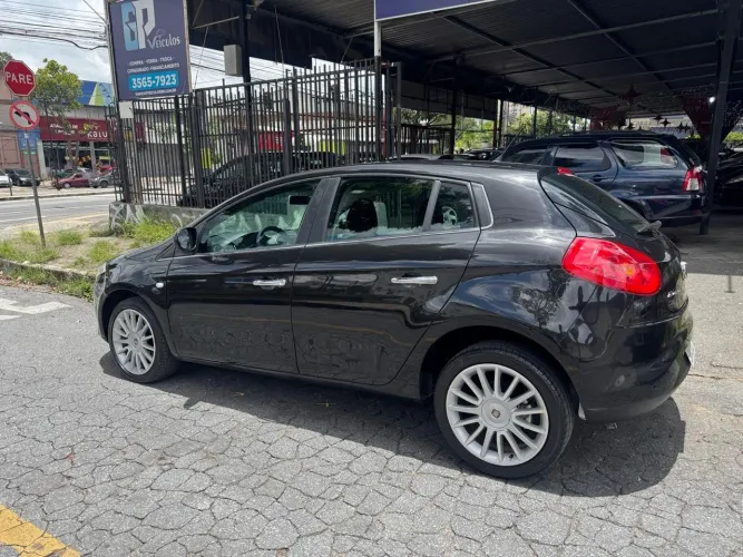 Fiat Bravo Absolute 1.8 Flex 16V 5P 2011