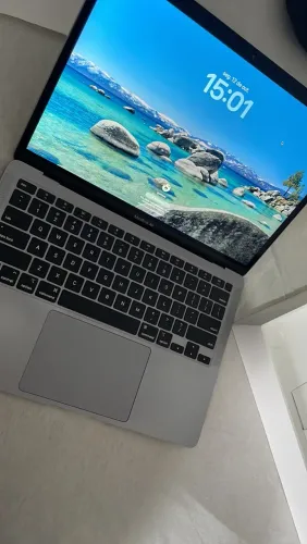 MacBook M1 256Gb