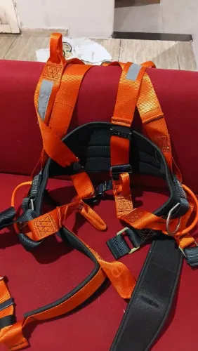 Vendo esse cinto de segurança ta zerado 