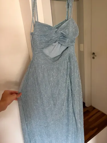 Vestido longo azul brilhoso 