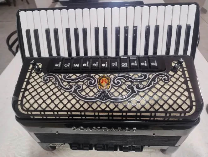 ACORDEON SCANDALLI SUPER V, DUPLA RESSONÂNCIA COM CAPTAÇÃO PROFISSIONAL!
