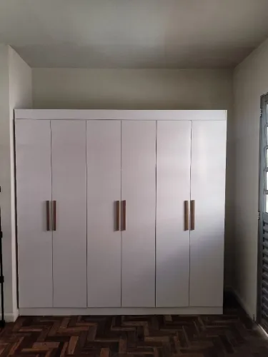 Guarda roupa bartira 6 portas