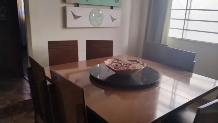 VENDO OU TROCO! Mesa com Base giratória 8 lugares! 