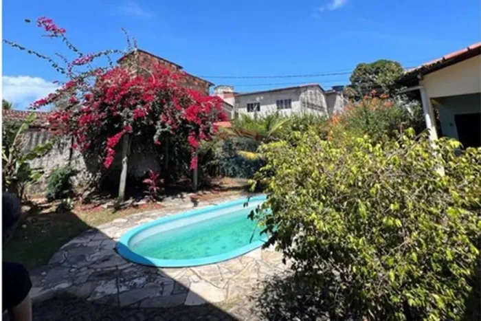 Casa com 07 suítes em Ponta Negra disponível para locação anual!!