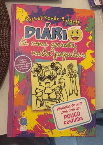Livro Diário de uma garota nada popular 16