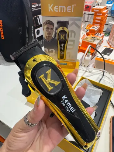 MÁQUINA DE CORTA CABELO 