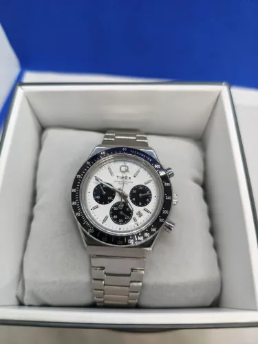 RELOGIO Q TIMEX PANDA
