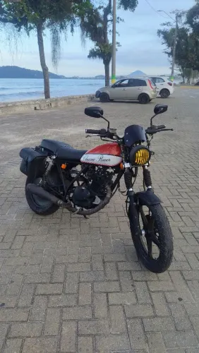 Suzuki Intruder 125 2011