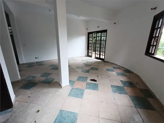 Condomínio com 3 quartos para locação em Roseira - SP