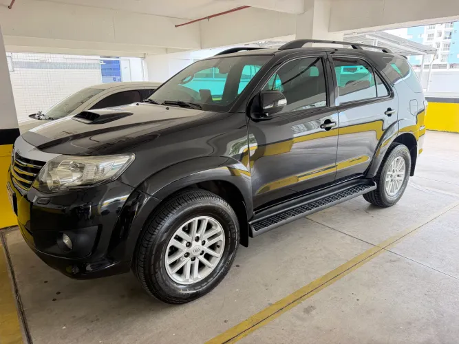 Toyota Hilux SW4 SRV D4-d 4X4 3.0 TDI Dies. AUT 2012