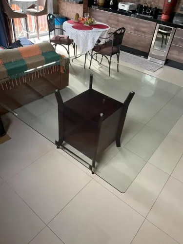 mesa de jantar 150X150 para 8 lugares