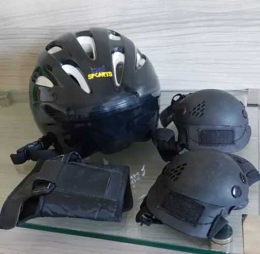 Kit para skate/patins/patinação com capacete/joelheira/cotoveleira