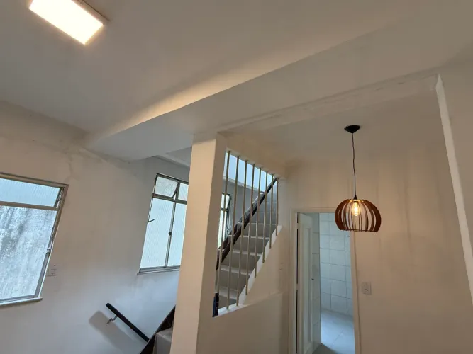 Alugo casa duplex em vila Méier