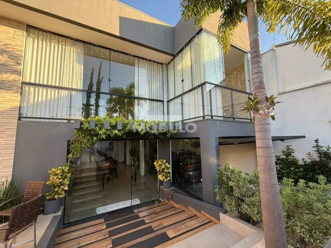 Casa em condomínio disponível para locação no bairro Cidade Jardim.