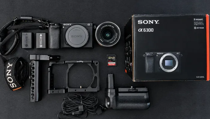 SONY A6300 4K + 18-55MM | KIT COMPLETO PROFISSIONAL + SMALLRIG