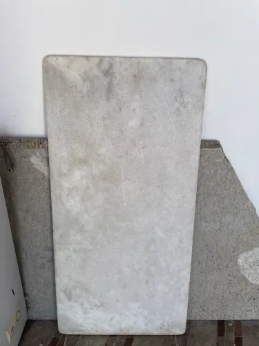 Pedra de mármore branco 
