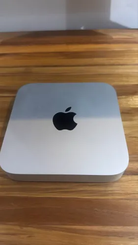 Apple Mac Mini M2 16GB Ram 512GB SSD + Teclado e Mouse Apple Magic (Preto)