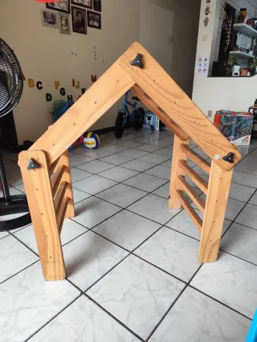 Vendo triângulo articulado montessoriano