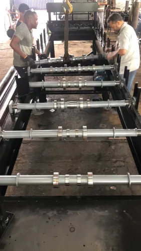 Perfiladeira para produção de telhas galvanizadas