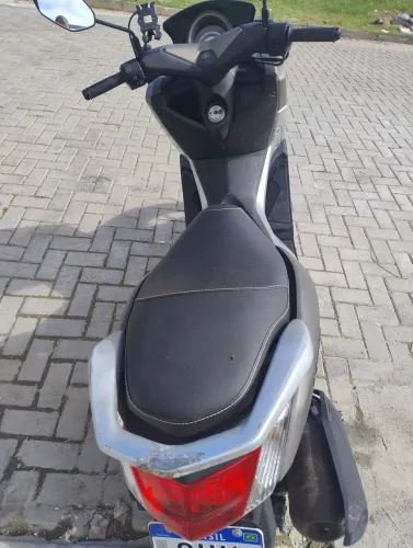 Vendo Nmax 160 troco por carro