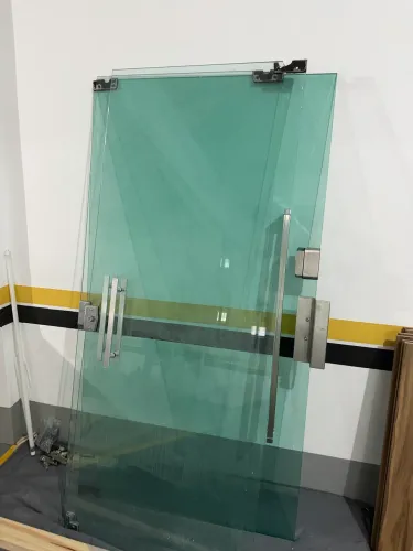 Vendo 3 portas de vidro