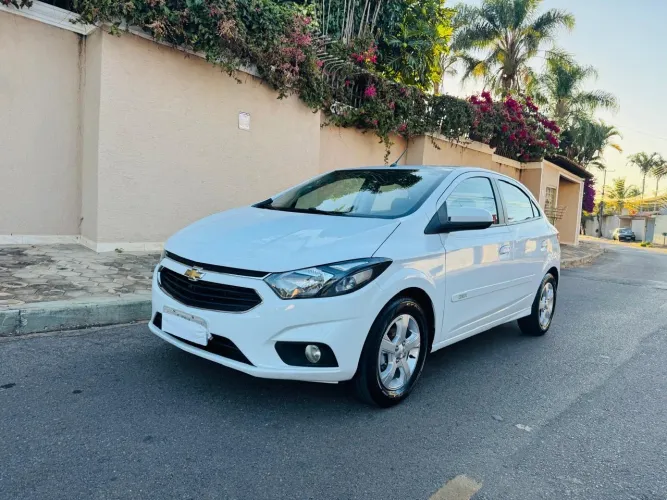 Chevrolet Onix Hatch LT 1.4 8V Flex Mec. 4P 2019