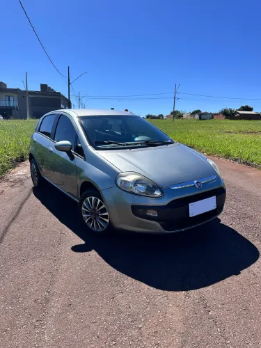 Fiat Punto Attractive 1.4 Fire Flex 8V 5P 2013