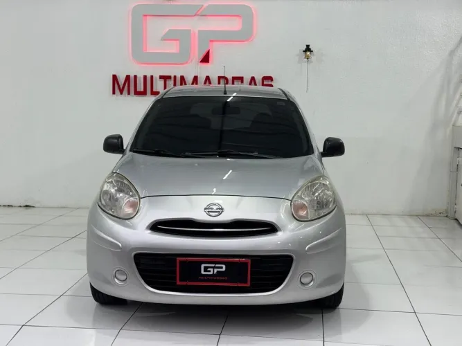 Nissan March 1.0 12V Flex 5P 2013