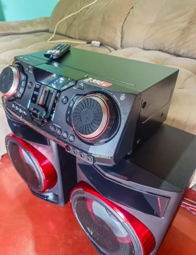 Som De Casa, LG XBOOM CL87 2350RMS NOVO!!