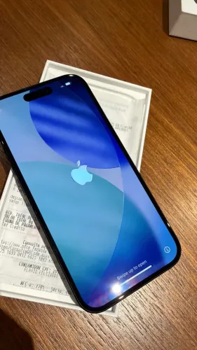 iPhone 16 128GB semi novo em ótimo estado 